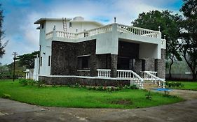 Whispering Woods Villa And Eco Farms